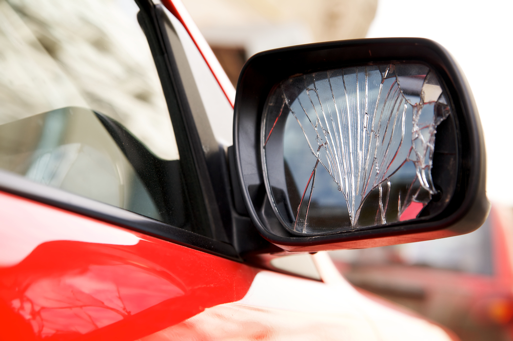 Do You Need Vehicle Mirror Damage Repair?
